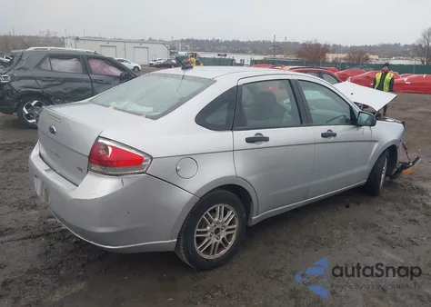 2010 Ford Focus Se z USA, uszkodzony, nr VIN 1FAHP3FN3AW108524